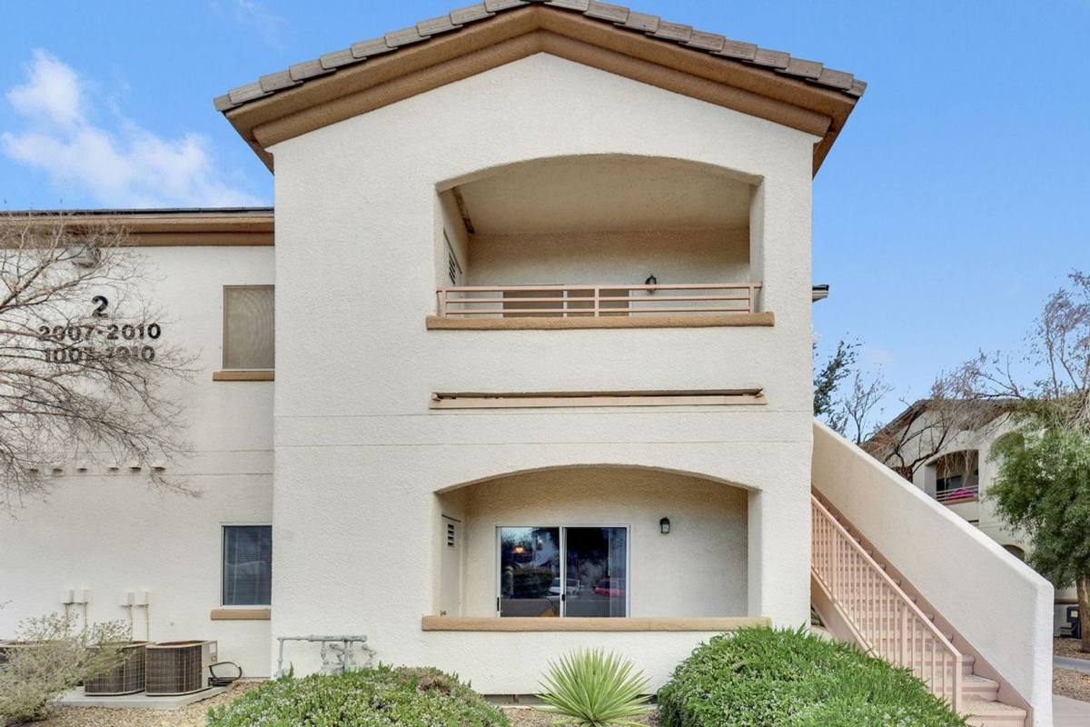 Apartment for rent at 5655 E Sahara Ave #BLDG 2, Las Vegas, NV 89142