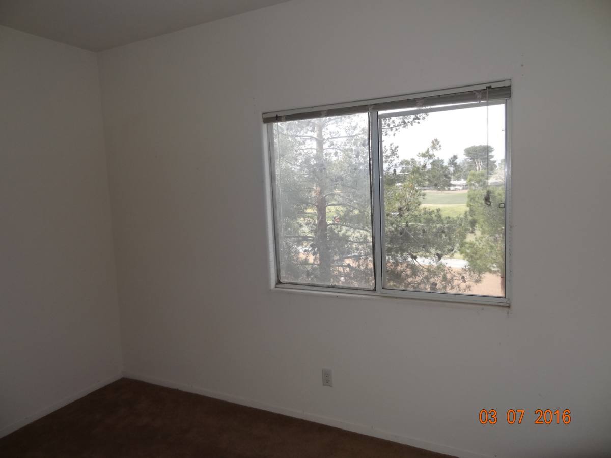 Apartment for rent at 5655 E Sahara, Las Vegas, NV 89142