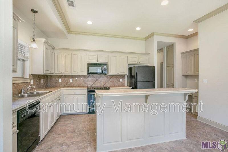 House for rent at 3315 Southlake Ave, Baton Rouge, LA 70810