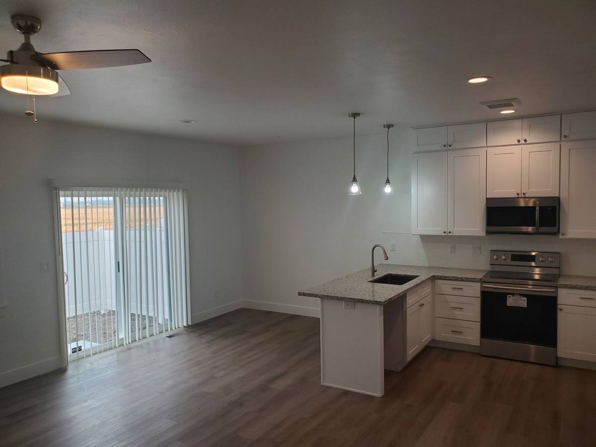 Townhouse for rent at 450 S 3rd W, Sugar City, ID 83448