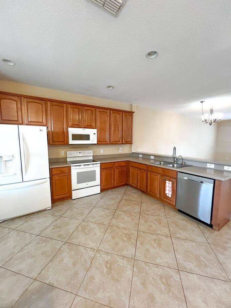 Apartment for rent at 14252 Confetti Dr, Windermere, FL 34786