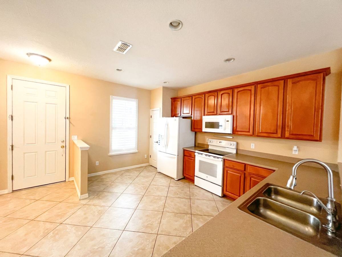 Apartment for rent at 14252 Confetti Dr, Windermere, FL 34786