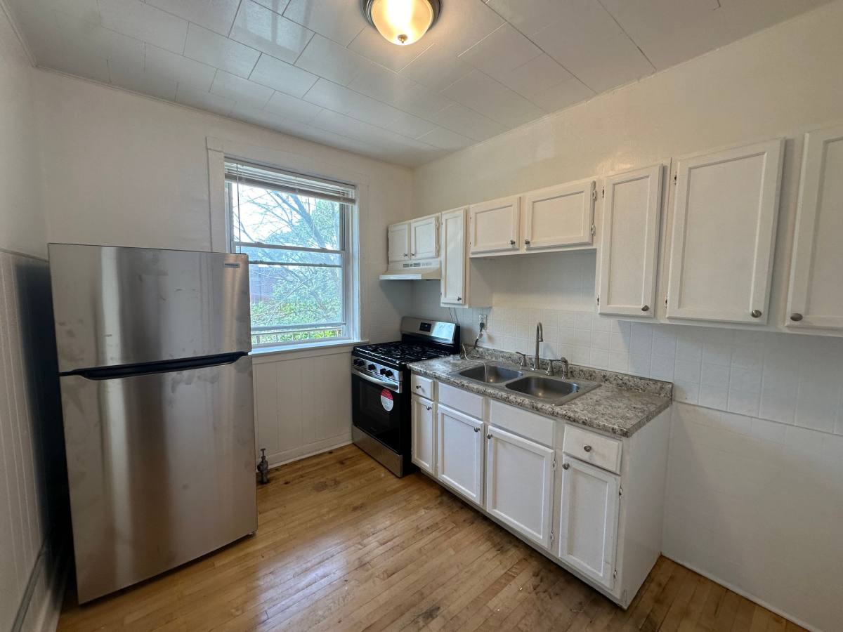 Apartment for rent at 4900-08 N St Louis Ave, Chicago, IL 60625