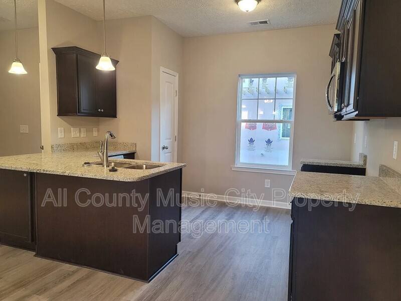 310 Negri Court, La Vergne, TN 37086 - Townhouse for Rent - Image 4