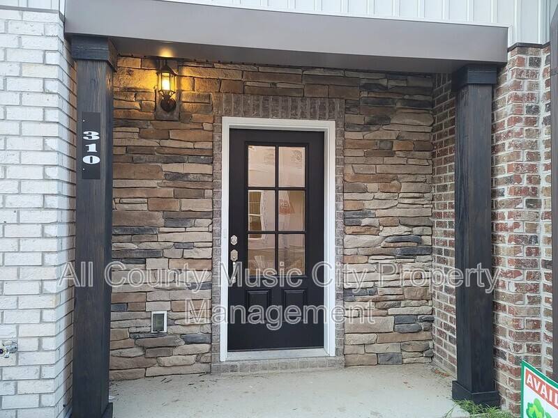 Townhouse for rent at 310 Negri Court, La Vergne, TN 37086