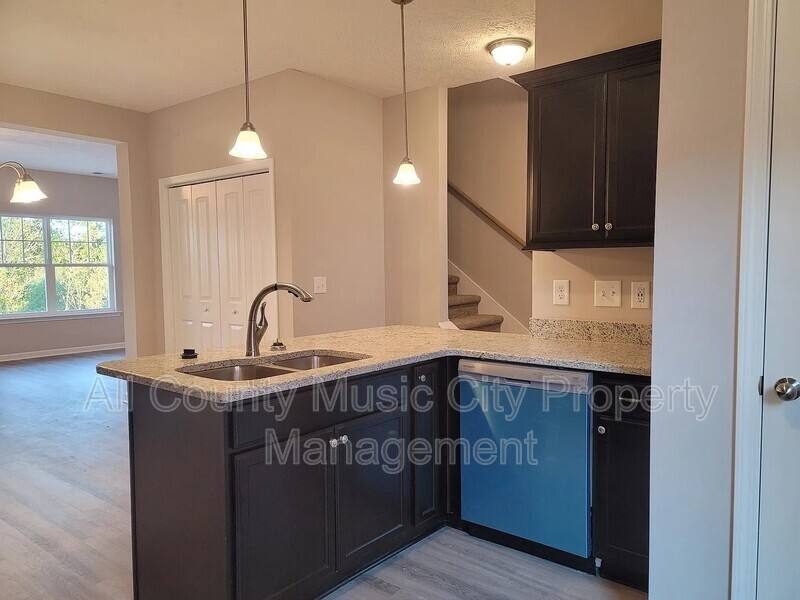 310 Negri Court, La Vergne, TN 37086 - Townhouse for Rent - Image 3