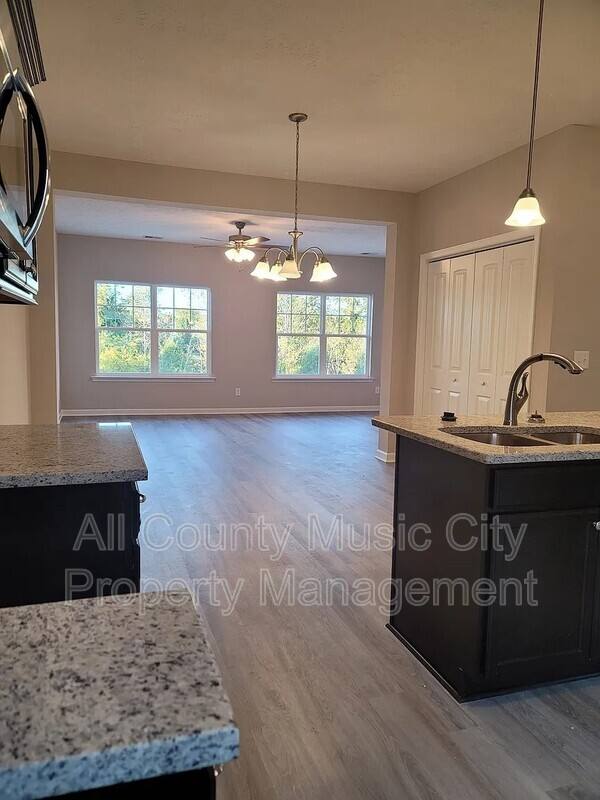 310 Negri Court, La Vergne, TN 37086 - Townhouse for Rent - Image 2