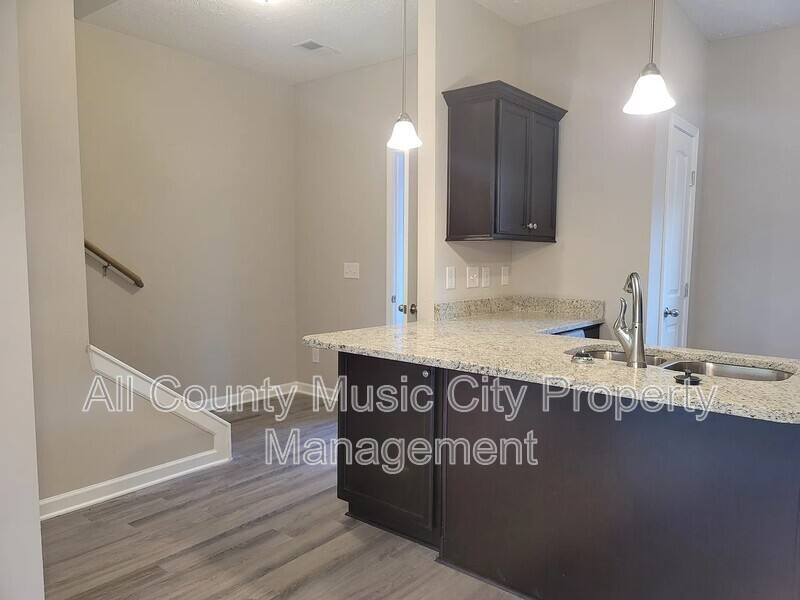 310 Negri Court, La Vergne, TN 37086 - Townhouse for Rent - Image 9
