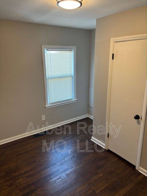 House for rent at 10607 Richmond Ave, Kansas City, MO 64134