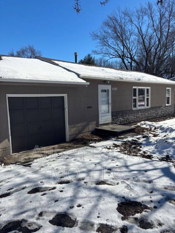 House for rent at 10607 Richmond Ave, Kansas City, MO 64134