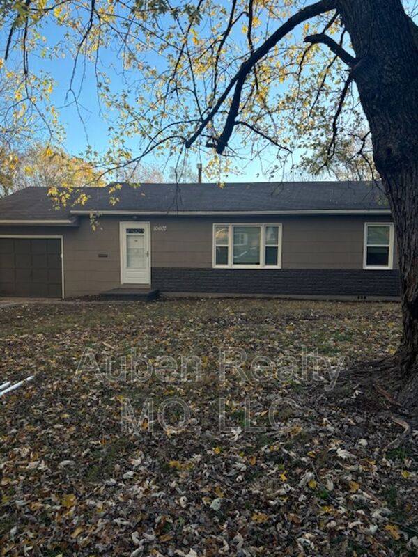 House for rent at 10607 Richmond Ave, Kansas City, MO 64134