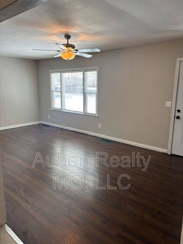 House for rent at 10607 Richmond Ave, Kansas City, MO 64134