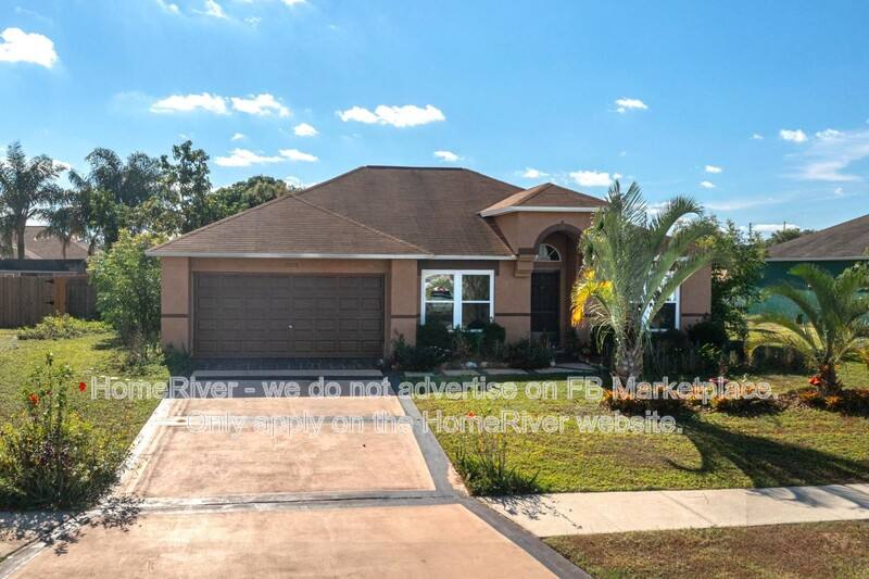 House for rent at 2378 Sunset Pointe Dr, Lake Wales, FL 33898