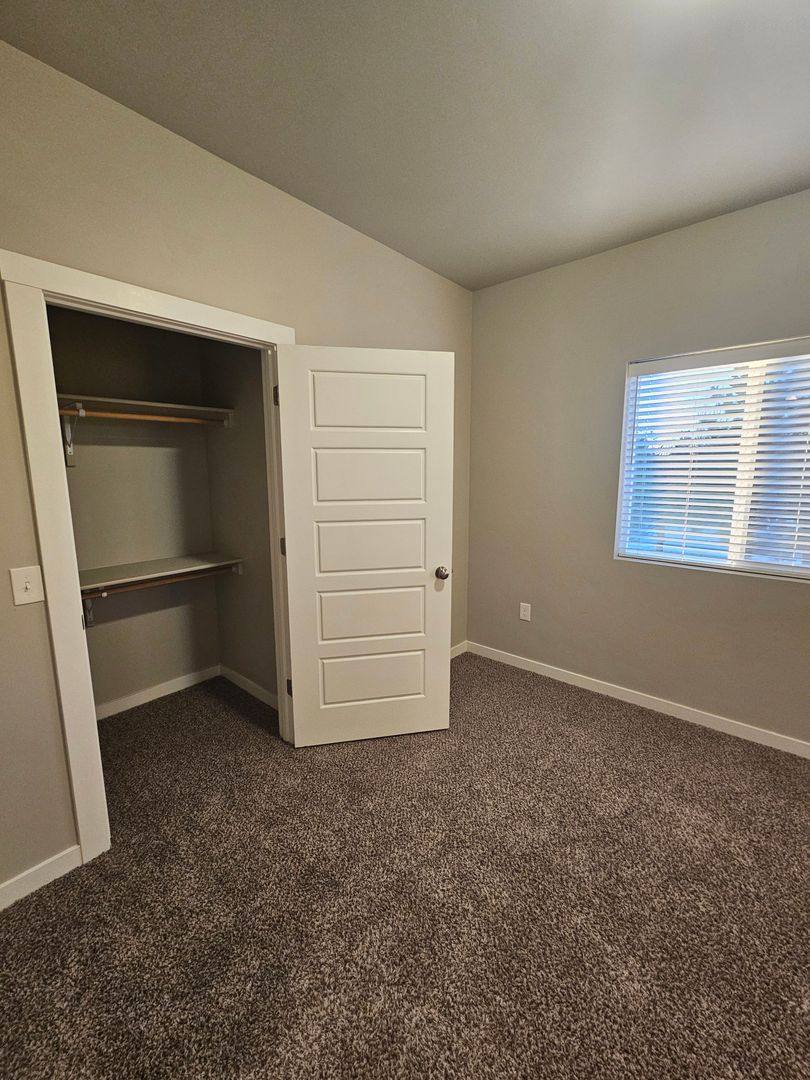 Apartment for rent at 2985 N Meridian Rd, Meridian, ID 83646