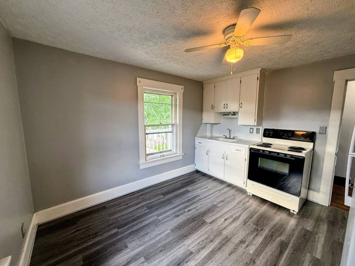 Apartment for rent at 1103 19th St NW, Canton, OH 44709