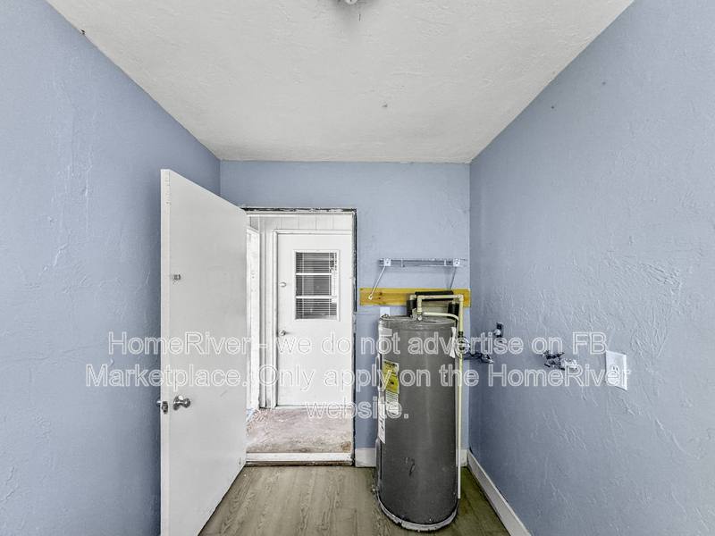 Apartment for rent at 4518 102nd St W, Bradenton, FL 34210