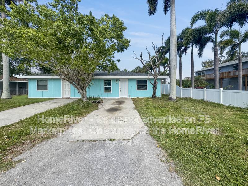 Apartment for rent at 4518 102nd St W, Bradenton, FL 34210