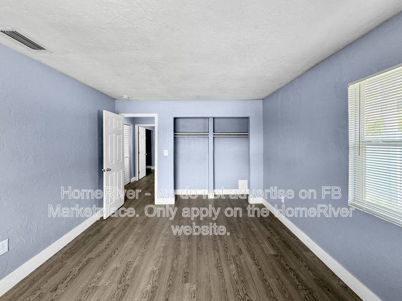 Apartment for rent at 4518 102nd St W, Bradenton, FL 34210