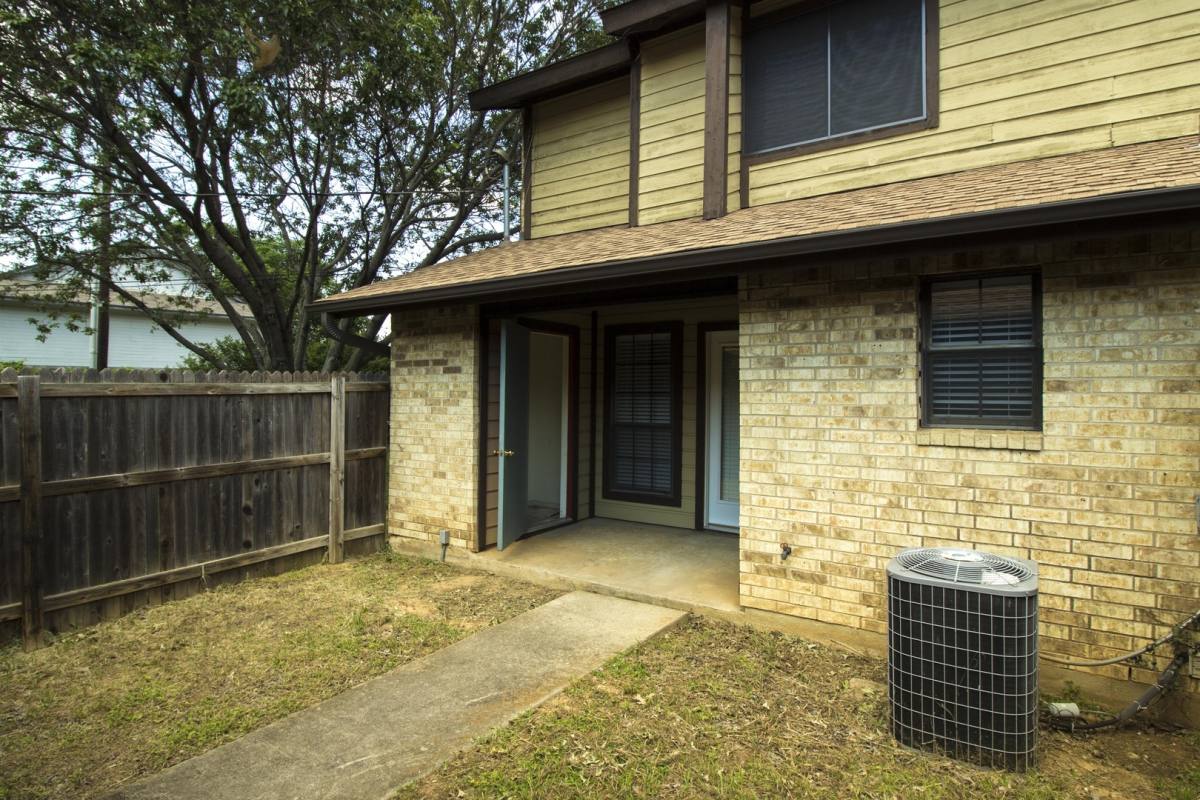 Apartment for rent at 900D Kilkenny Court, Denton, TX 76205