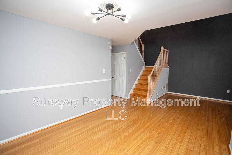 Townhouse for rent at 605 Doral Dr, Blackwood, NJ 08012