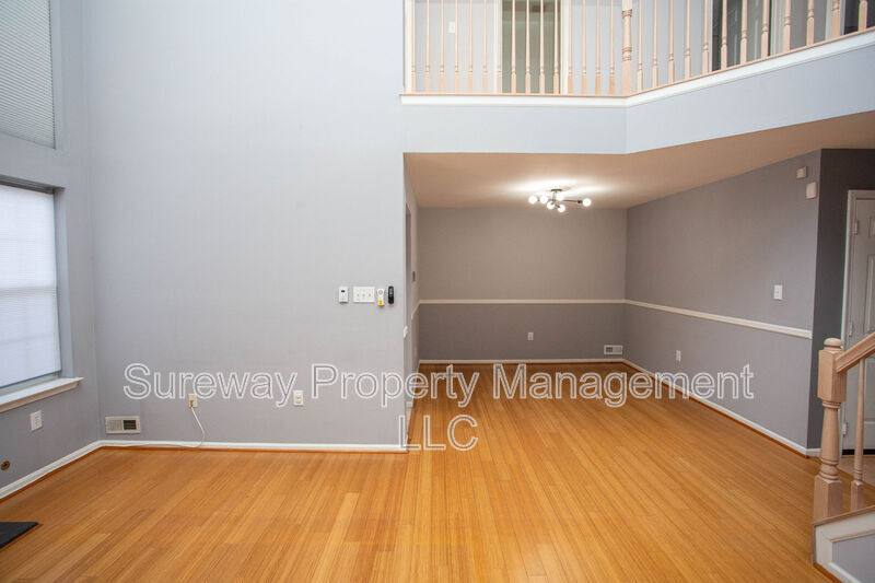 Townhouse for rent at 605 Doral Dr, Blackwood, NJ 08012