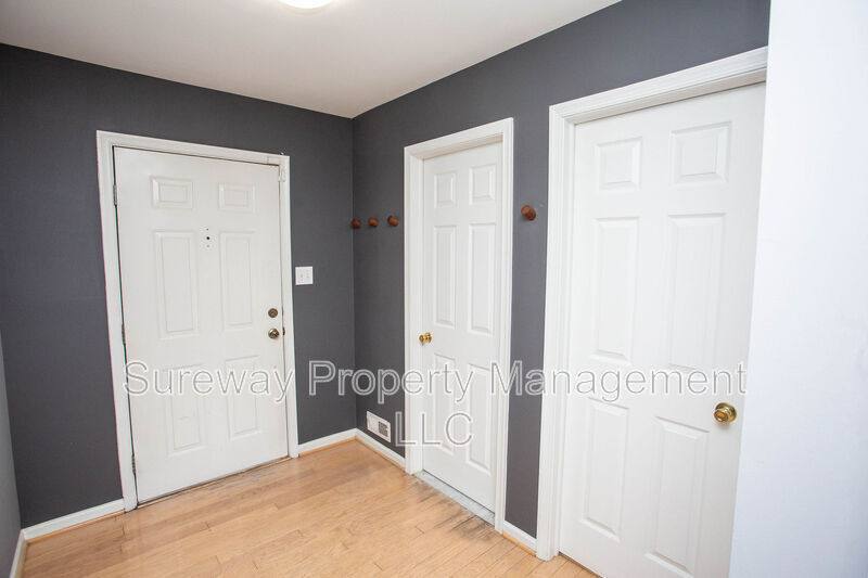 Townhouse for rent at 605 Doral Dr, Blackwood, NJ 08012