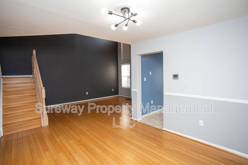 Townhouse for rent at 605 Doral Dr, Blackwood, NJ 08012