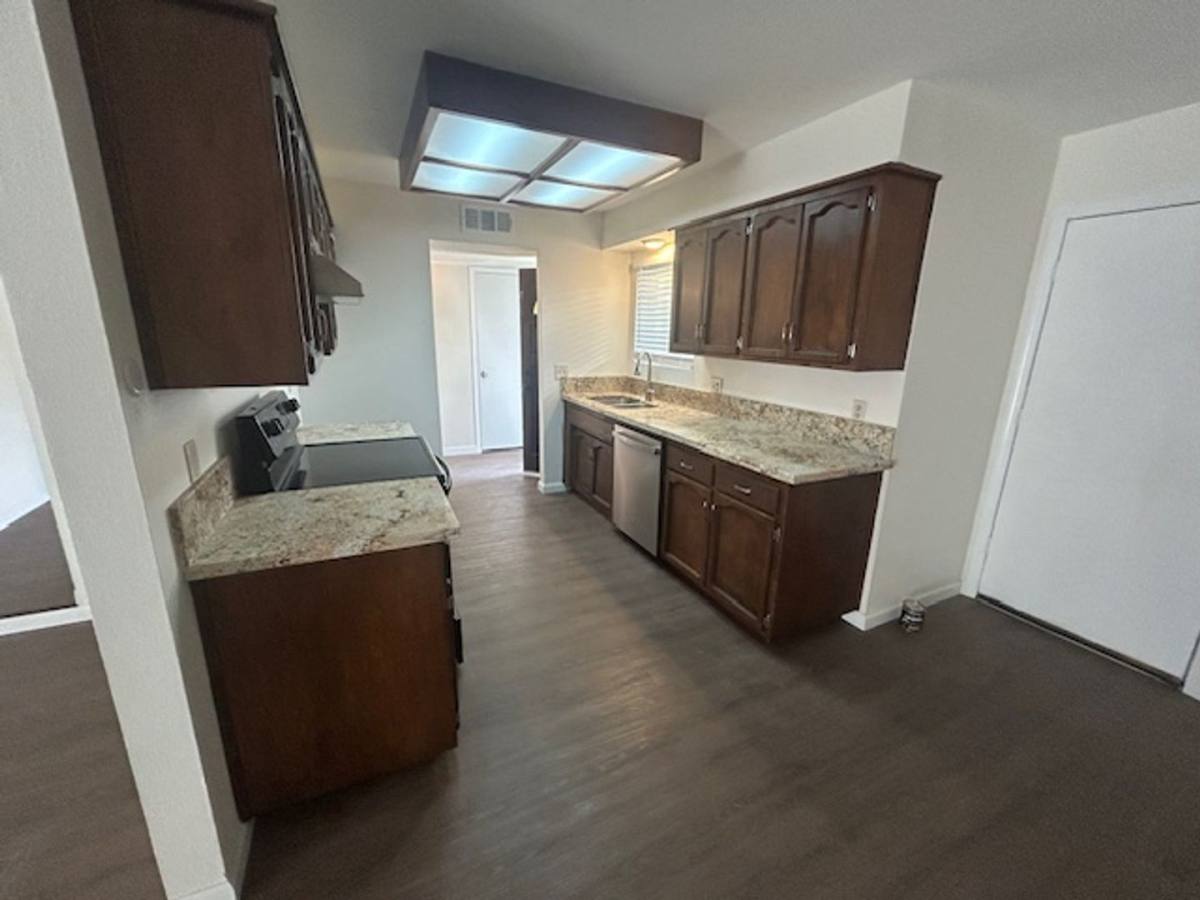 House for rent at 201 N Bollinger, Visalia, CA 93291