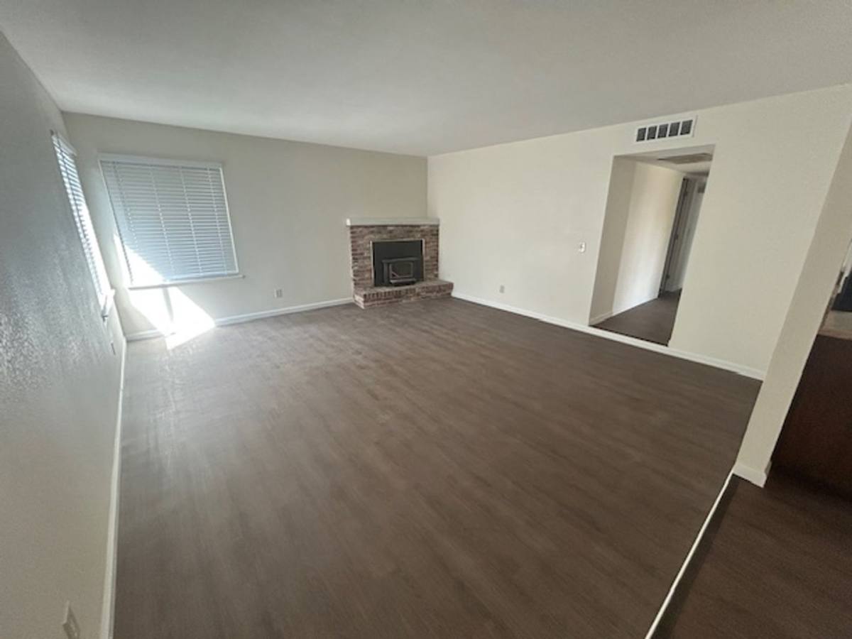 House for rent at 201 N Bollinger, Visalia, CA 93291