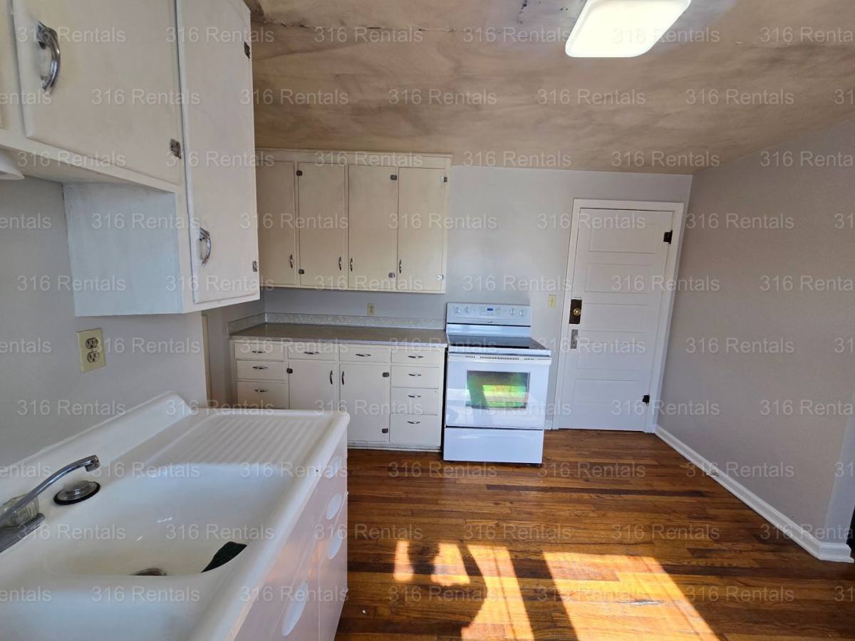 Apartment for rent at 121 W 2nd St, Newton, KS 67114