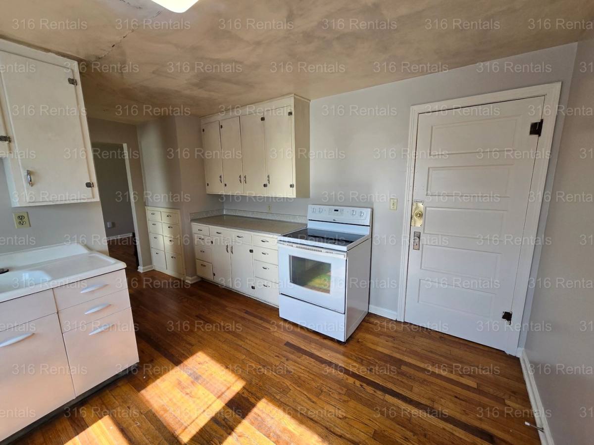 Apartment for rent at 121 W 2nd St, Newton, KS 67114