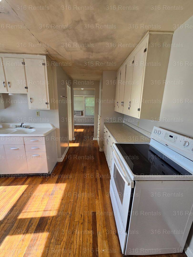 Apartment for rent at 121 W 2nd St, Newton, KS 67114