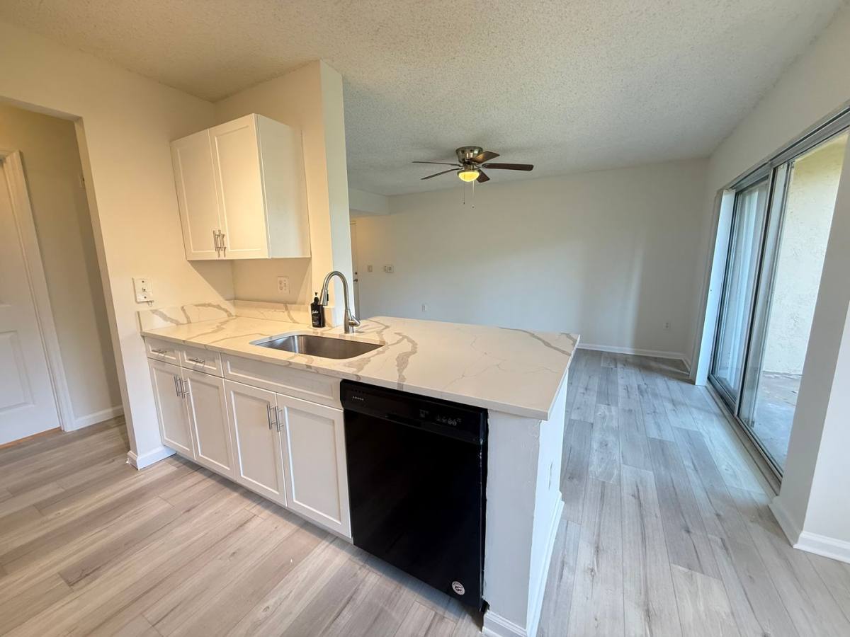 Apartment for rent at 284 Village Blvd, Jupiter, FL 33469