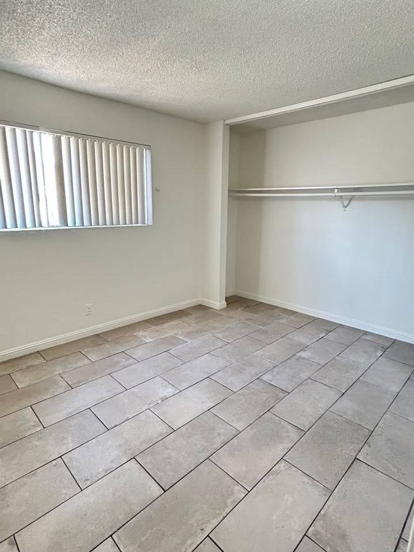 Apartment for rent at 3801 Hazelwood St, Las Vegas, NV 89119