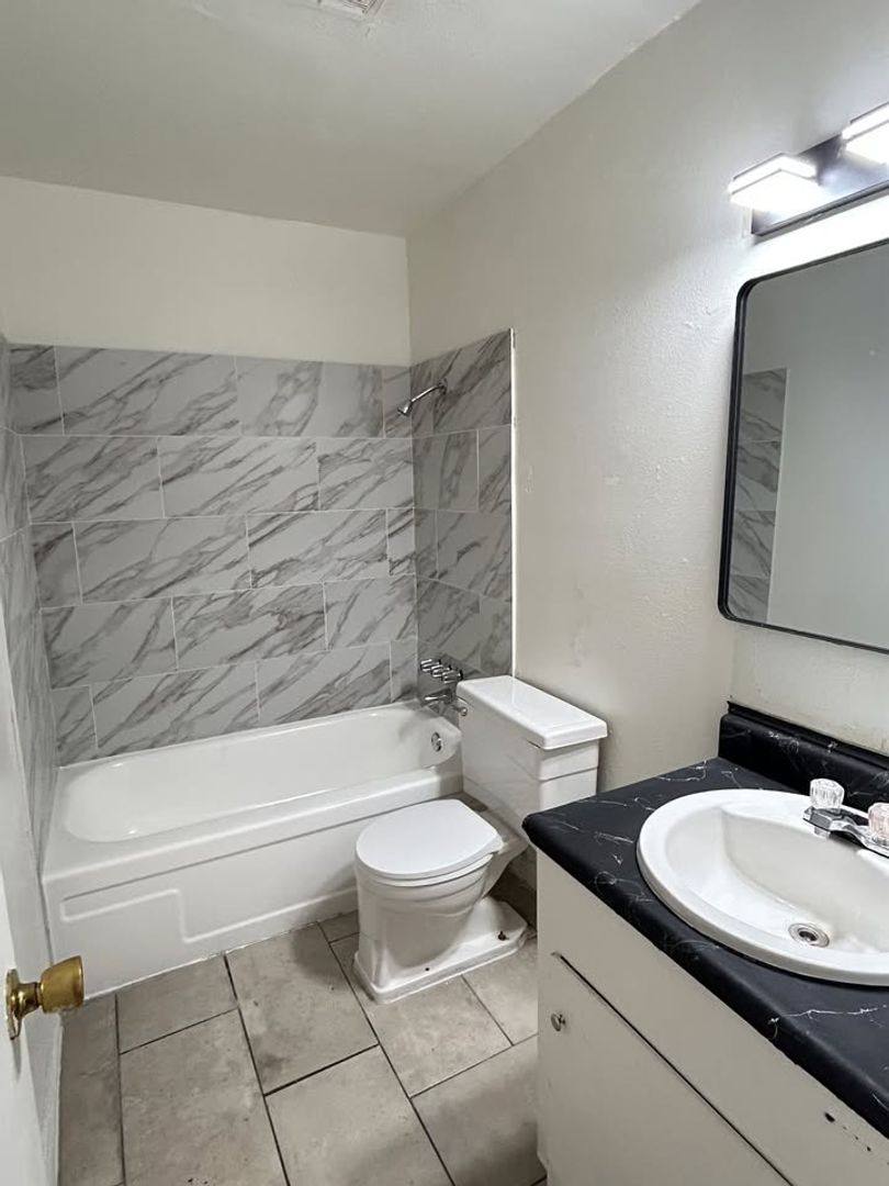 Apartment for rent at 3801 Hazelwood St, Las Vegas, NV 89119