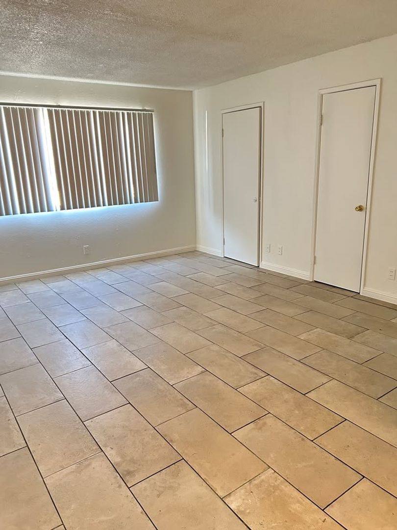 Apartment for rent at 3801 Hazelwood St, Las Vegas, NV 89119