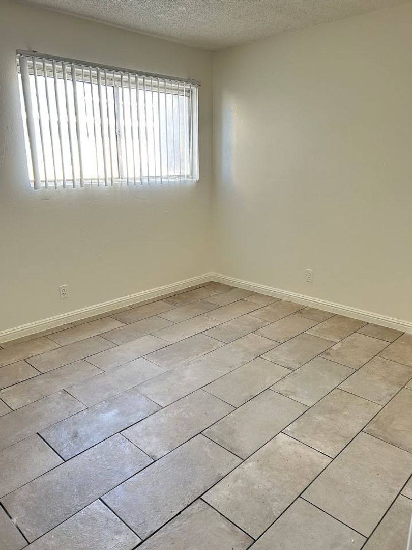 Apartment for rent at 3801 Hazelwood St, Las Vegas, NV 89119