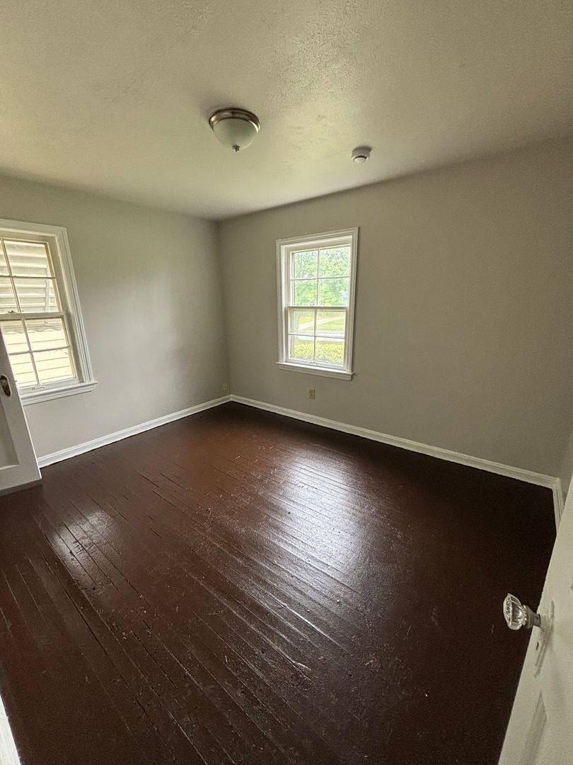 House for rent at 9334 McCracken Blvd, Cleveland, OH 44125
