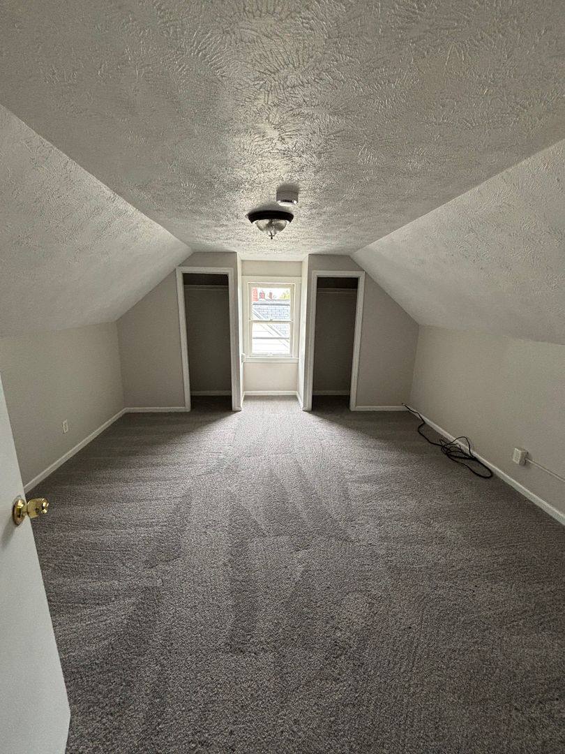 House for rent at 9334 McCracken Blvd, Cleveland, OH 44125