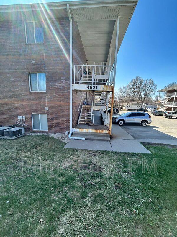 Apartment for rent at 4621 Prescott Ave #2124, Lincoln, NE 68506