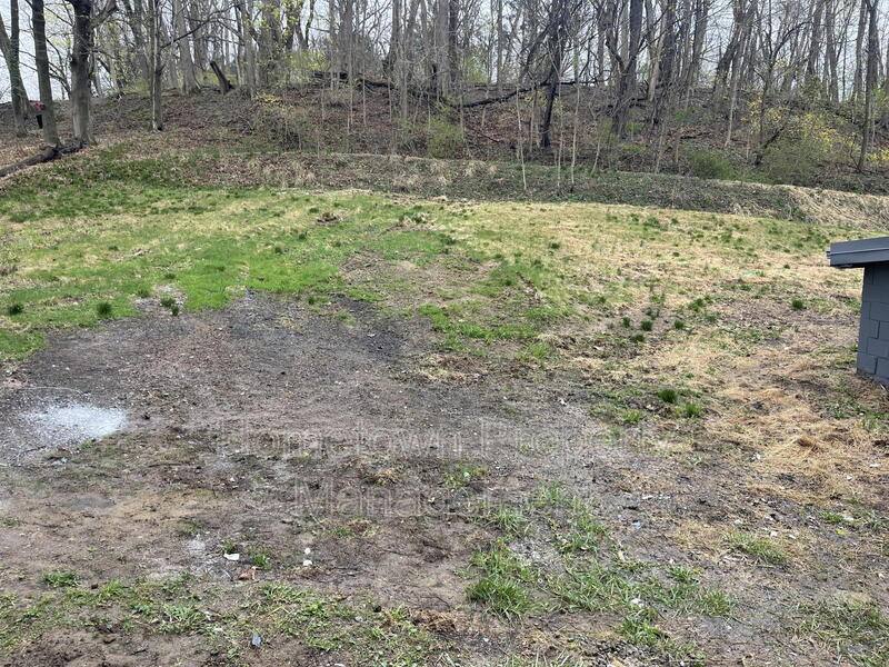 252 River Rd #A, Dalmatia, PA 17017