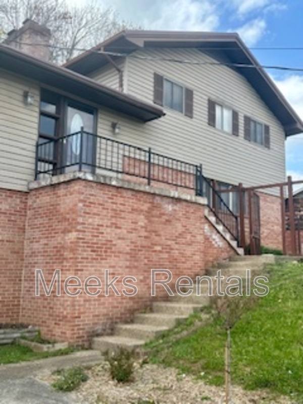 House for rent at 1118 Montrose Dr, South Charleston, WV 25303