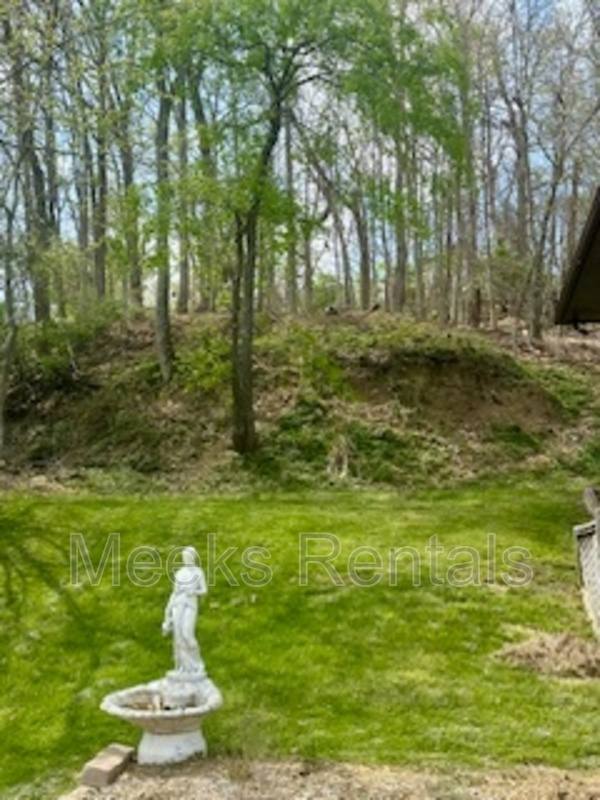 House for rent at 1118 Montrose Dr, South Charleston, WV 25303