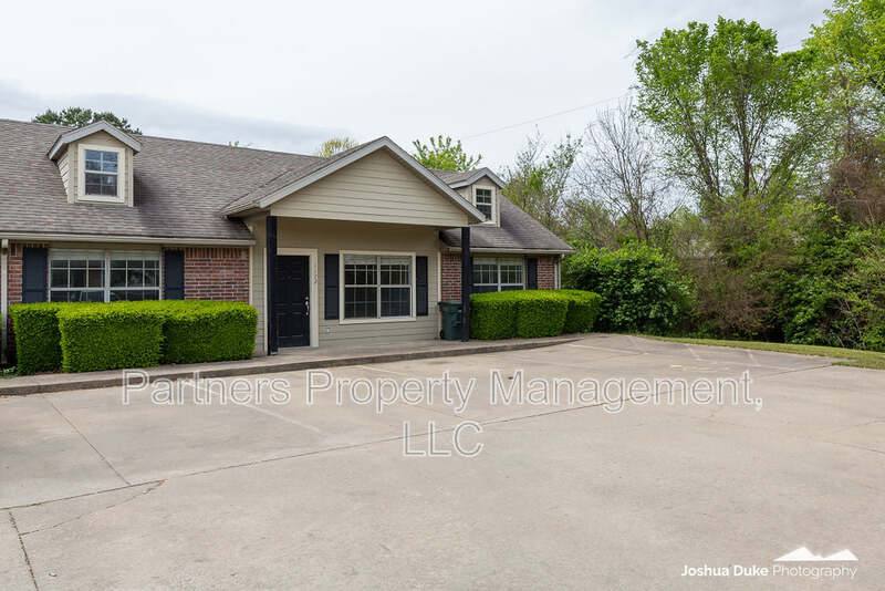 Apartment for rent at 1174 W Hendrix St, Fayetteville, AR 72703