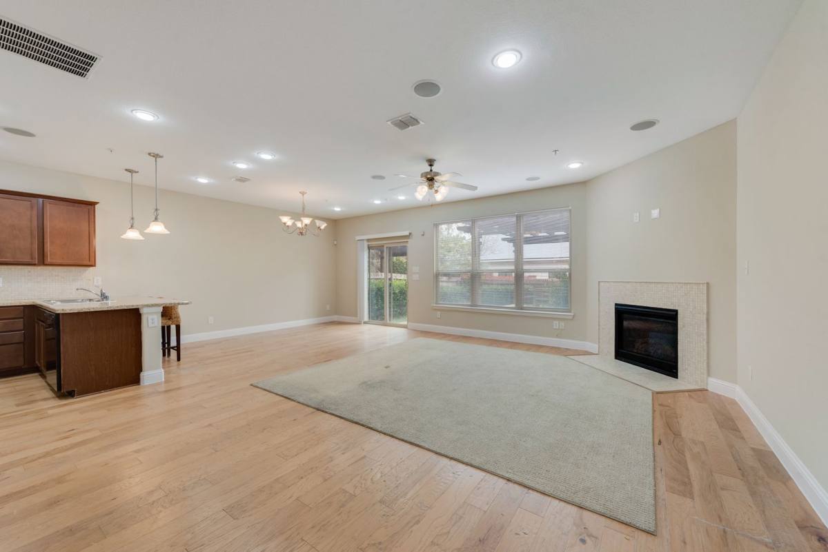 Townhouse for rent at 2629 Chambers Dr, Lewisville, TX 75067