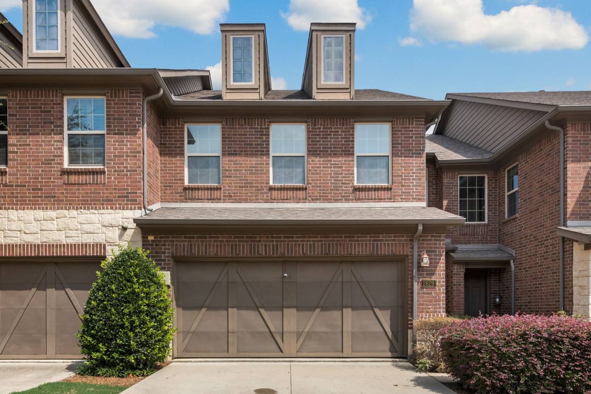 Townhouse for rent at 2629 Chambers Dr, Lewisville, TX 75067