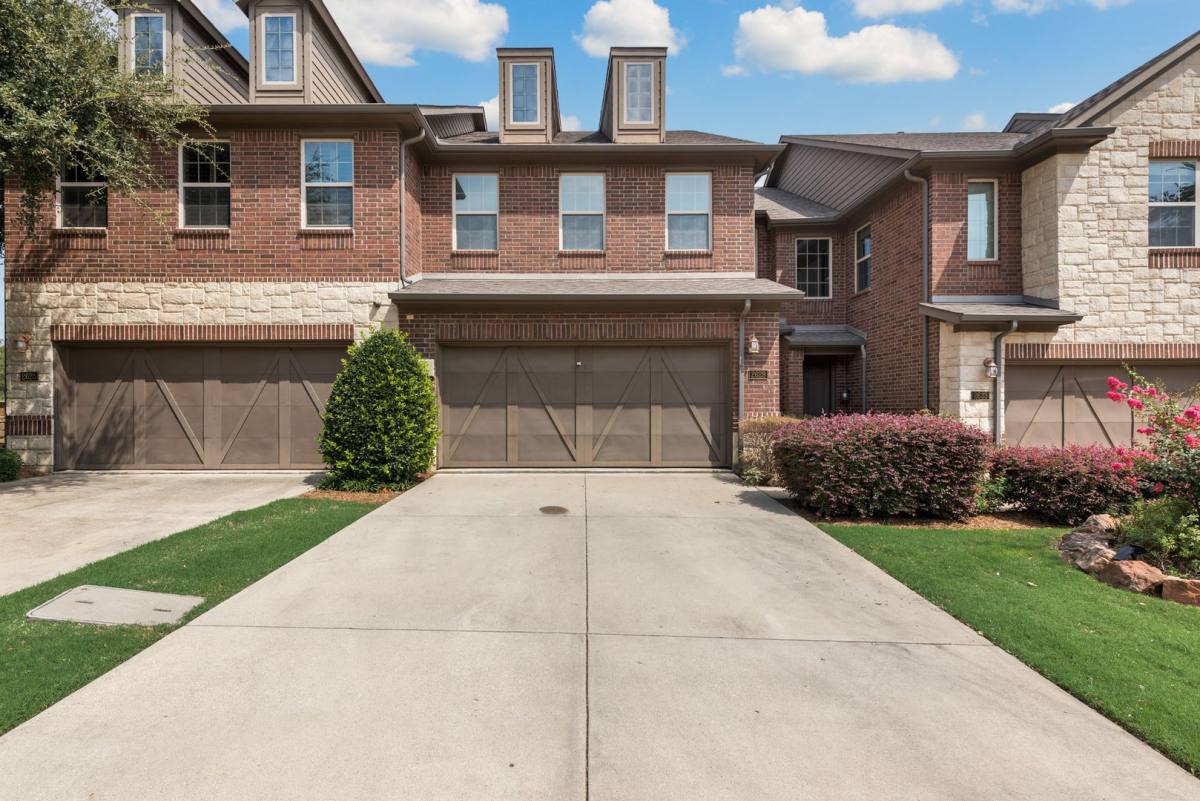 Townhouse for rent at 2629 Chambers Dr, Lewisville, TX 75067
