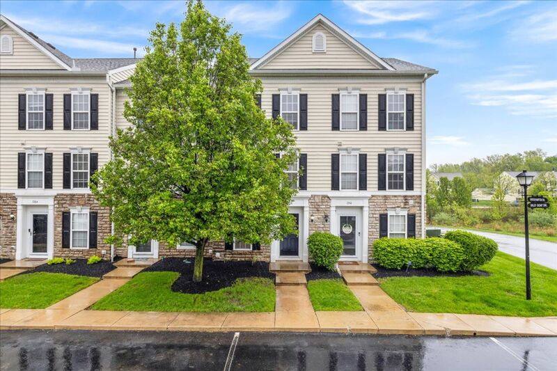 Condo for rent at 7208 Billy Goat Dr, New Albany, OH 43054