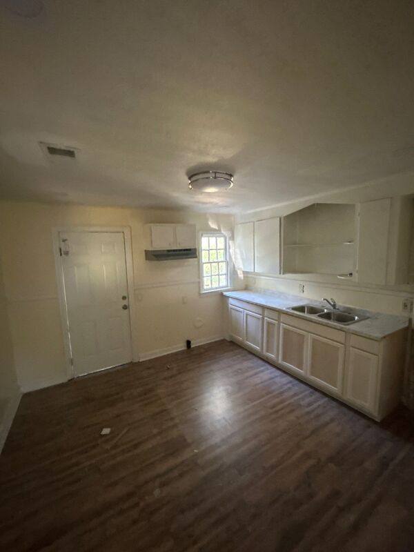House for rent at 421 Fielding Ave, Jackson, MS 39212