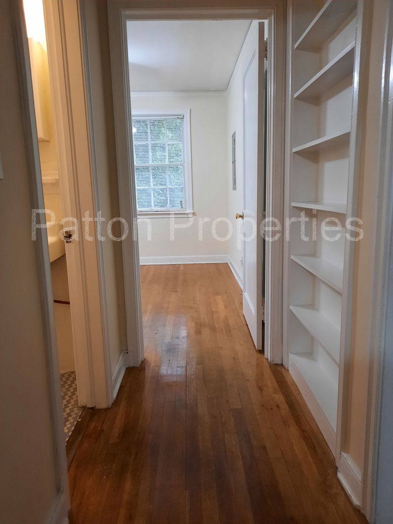 Apartment for rent at 209 S Harden, Columbia, SC 29205